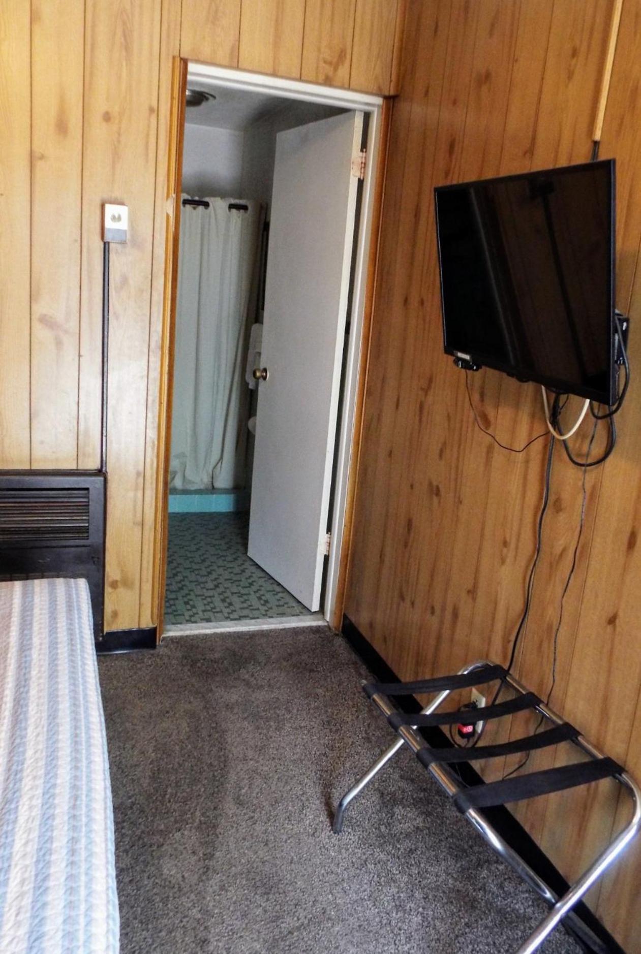 Davis Motel North Lima Экстерьер фото