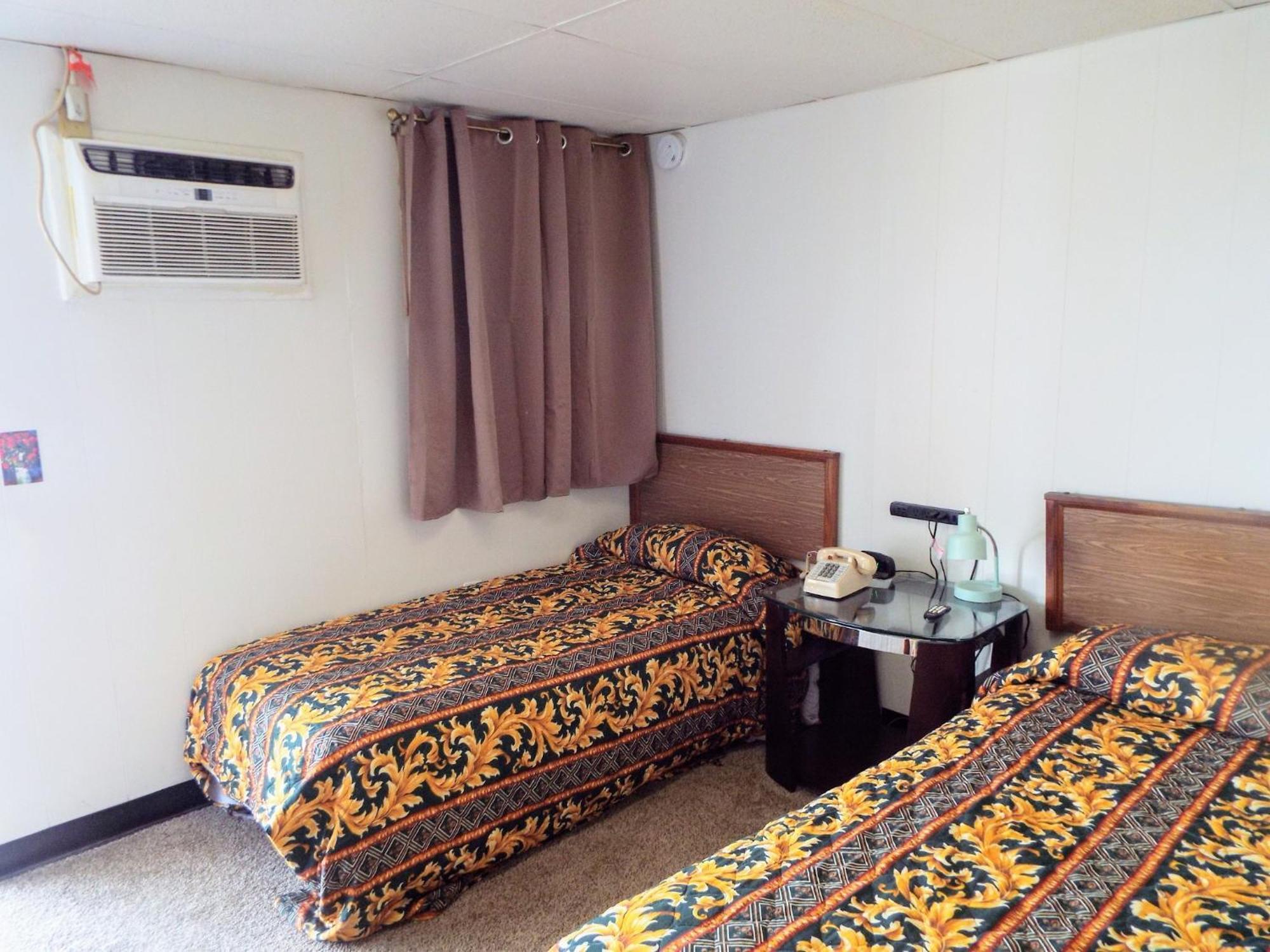 Davis Motel North Lima Экстерьер фото