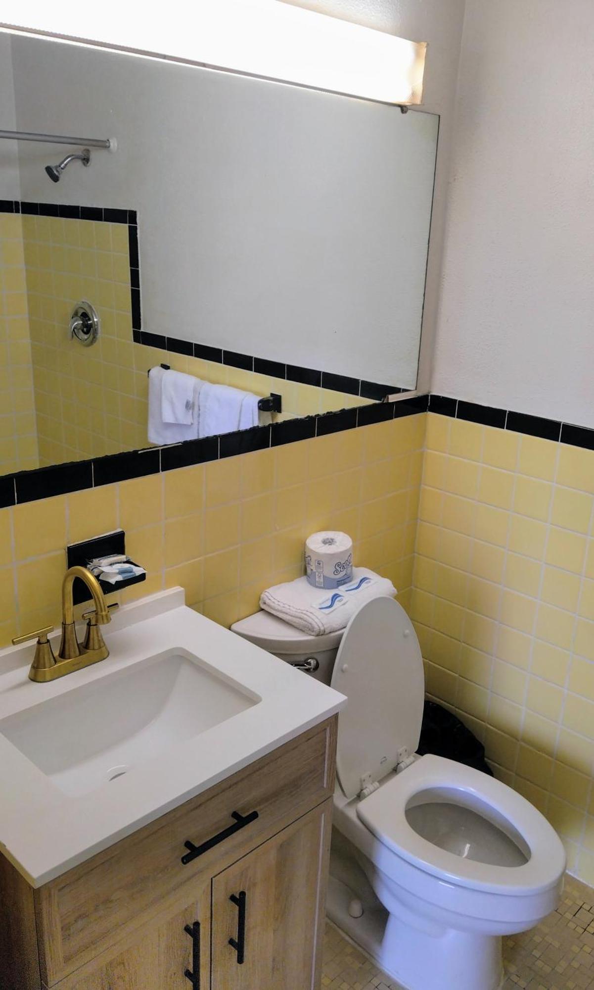 Davis Motel North Lima Экстерьер фото