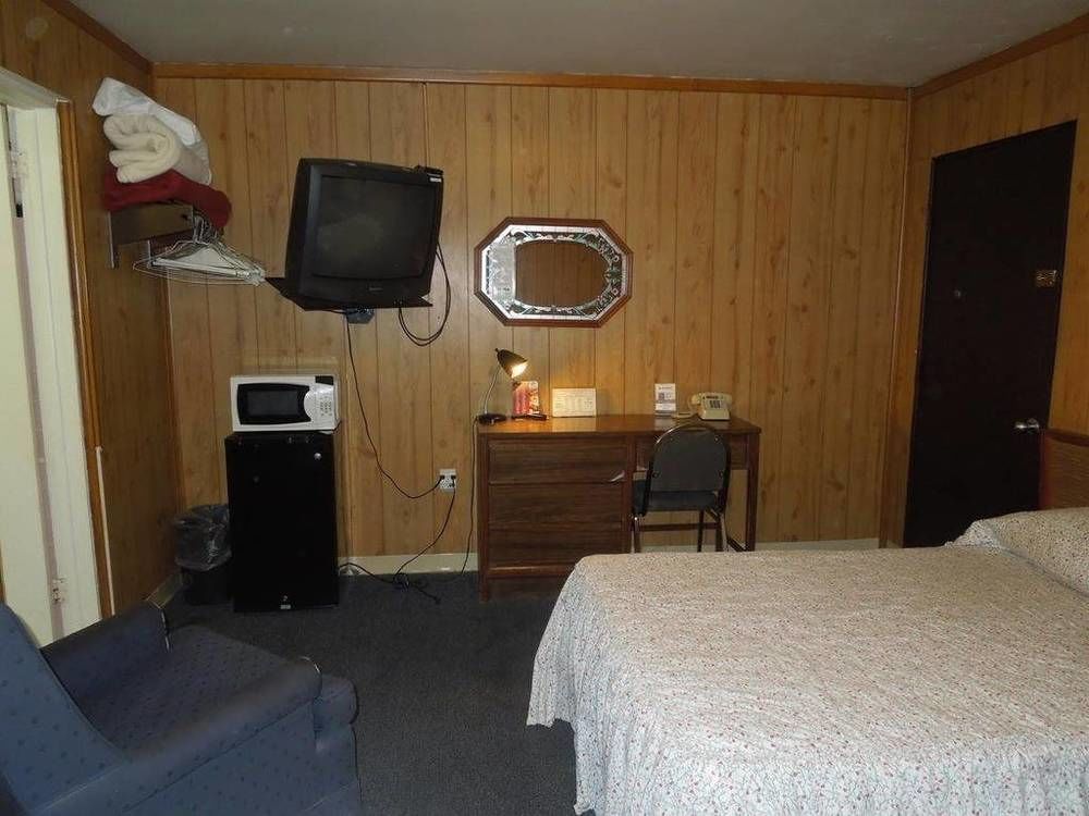 Davis Motel North Lima Экстерьер фото